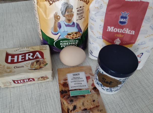 Tvarohový koláč so slivkami (fotorecept) - obrázok 1