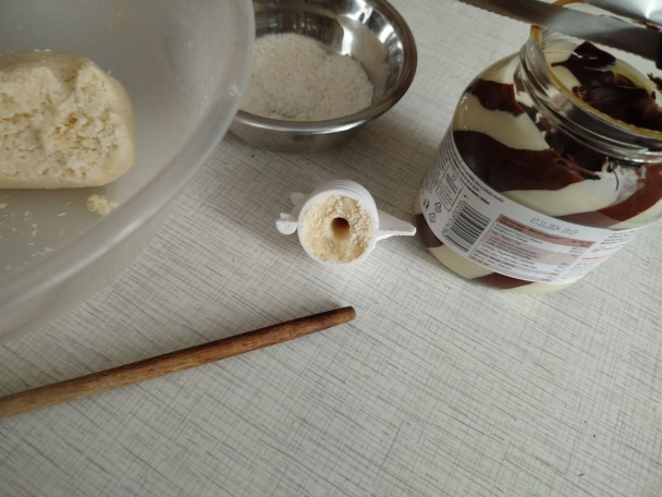 Kokosové úliky plnené čokoládovou nátierkou (fotorecept) - obrázok 3