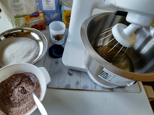 Kakaová roláda z bielkov (fotorecept) - obrázok 1