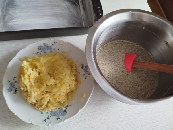 Makovo-jablkové rezy s pudingovým krémom (fotorecept) - obrázok 3