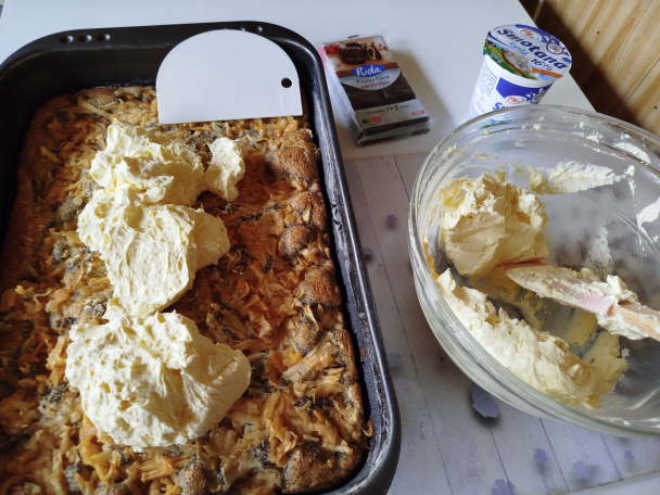 Makovo-jablkové rezy s pudingovým krémom (fotorecept) - obrázok 7