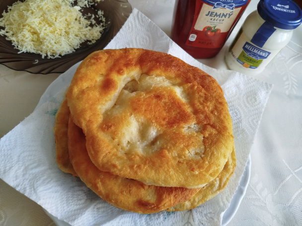 Langoše s kyslou smotanou (fotorecept) - obrázok 5