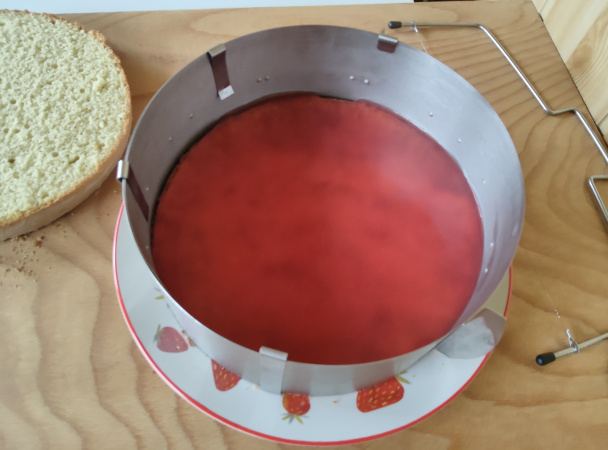 Ovocná torta s jahodovým krémom a so želé (fotorecept) - obrázok 9