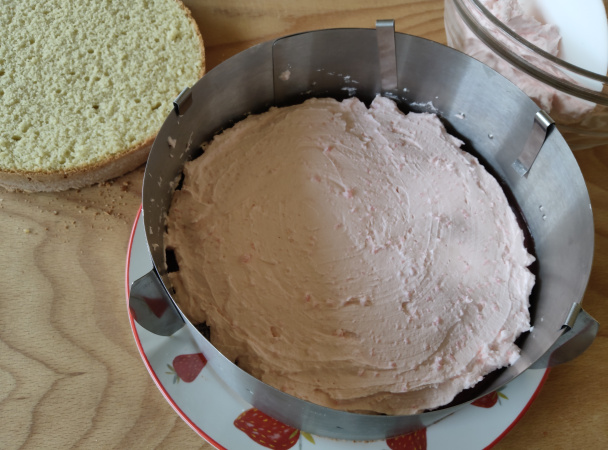 Ovocná torta s jahodovým krémom a so želé (fotorecept) - obrázok 10