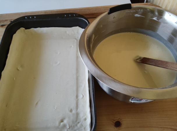 Tvarohový zákusok z lístkového cesta s penou (fotorecept) - obrázok 2