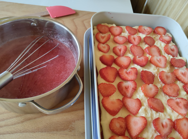 Jahodové rezy s pudingovou plnkou (fotorecept) - obrázok 5