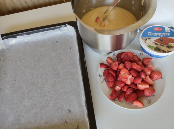 Jahodová bublanina s mascarpone (fotorecept) - obrázok 3