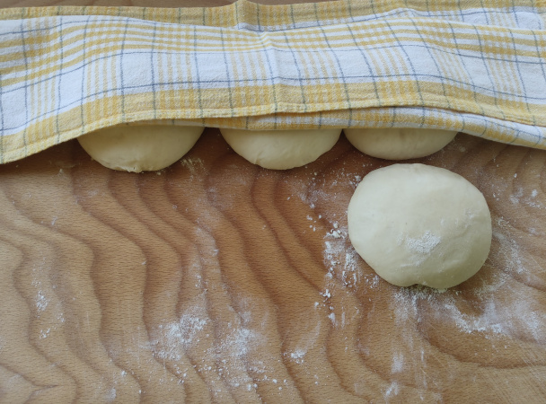 Kysnuté pizza rožky (fotorecept) - obrázok 2