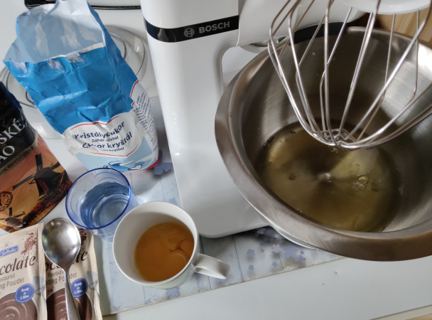 Čokoládová roláda s čučoriedkami (fotorecept) - obrázok 1