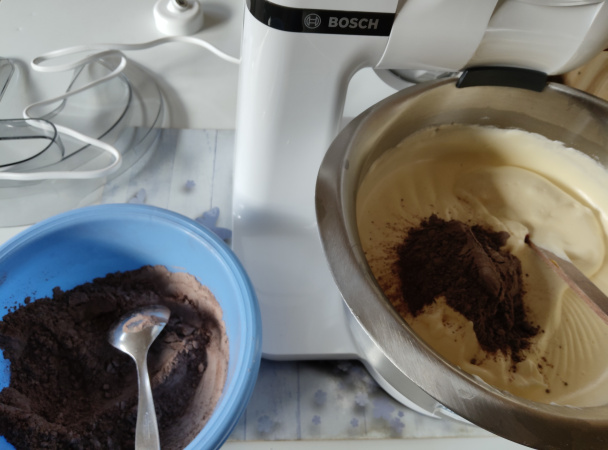 Čokoládová roláda s čučoriedkami (fotorecept) - obrázok 3