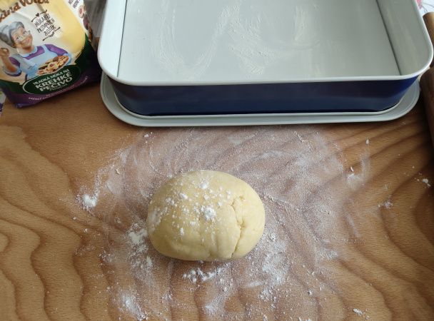 Koláč s kyslou smotanou a slivkami (fotorecept) - obrázok 5