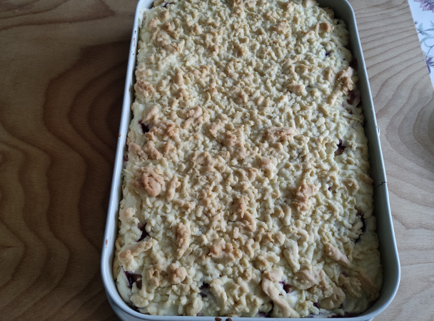 Koláč s kyslou smotanou a slivkami (fotorecept) - obrázok 9