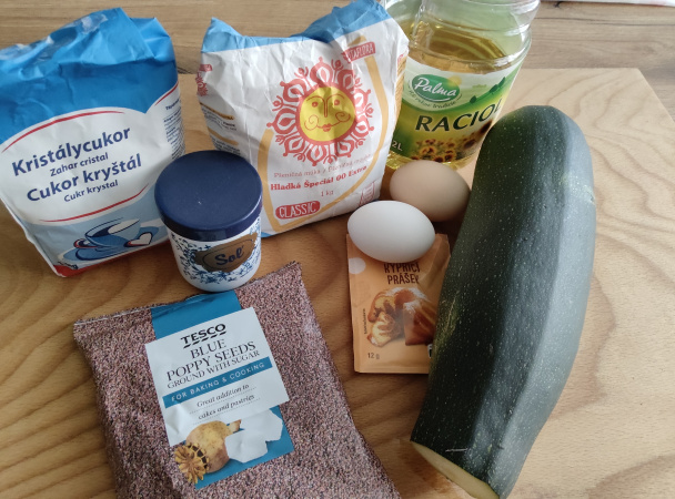 Makovo-cuketový koláč s citrónovou polevou (fotorecept) - obrázok 1