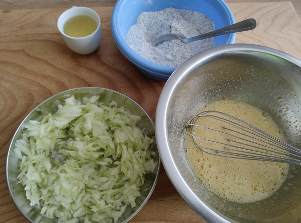 Makovo-cuketový koláč s citrónovou polevou (fotorecept) - obrázok 2