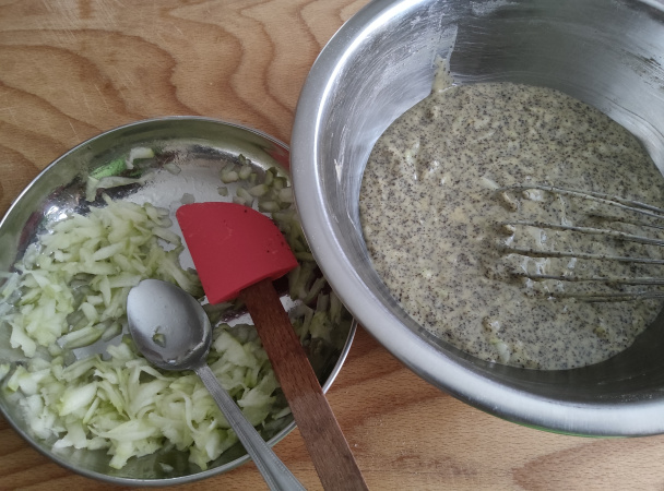 Makovo-cuketový koláč s citrónovou polevou (fotorecept) - obrázok 3