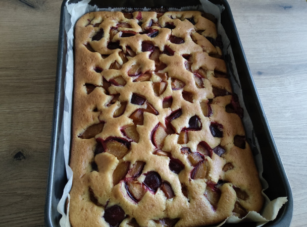 Kefírový koláč so slivkami (fotorecept) - obrázok 5