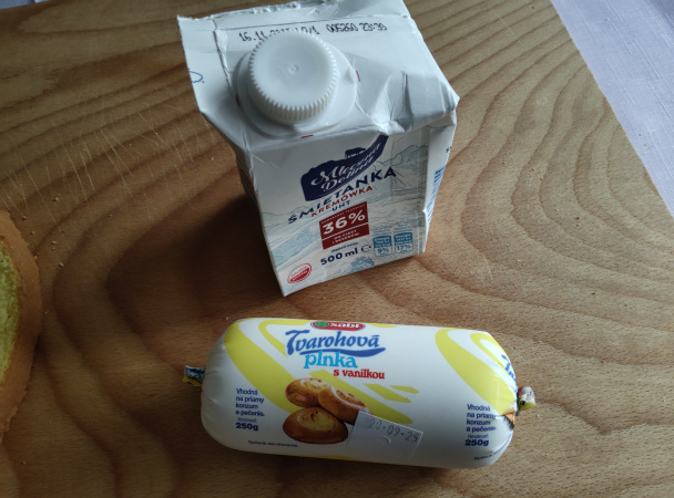 Torta s černicovým želé a tvarohovou plnkou (fotorecept) - obrázok 7