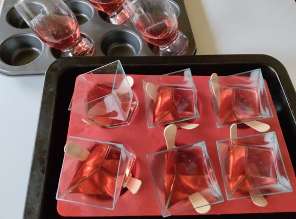 Svieža jahodová dobrota v pohári (fotorecept) - obrázok 2