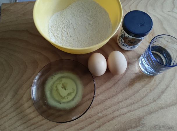 Kuracie mäso na smotane s maslovými haluškami (fotorecept) - obrázok 6