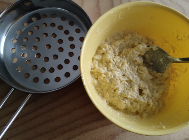 Kuracie mäso na smotane s maslovými haluškami (fotorecept) - obrázok 7