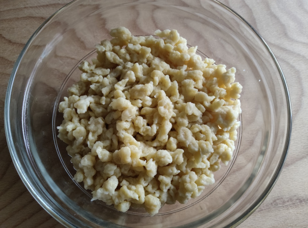 Kuracie mäso na smotane s maslovými haluškami (fotorecept) - obrázok 8