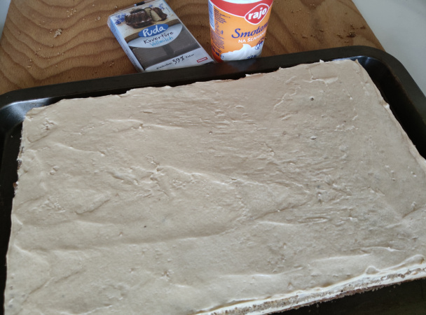 Orechovo-kávový rez s karamelovou plnkou (fotorecept) - obrázok 6