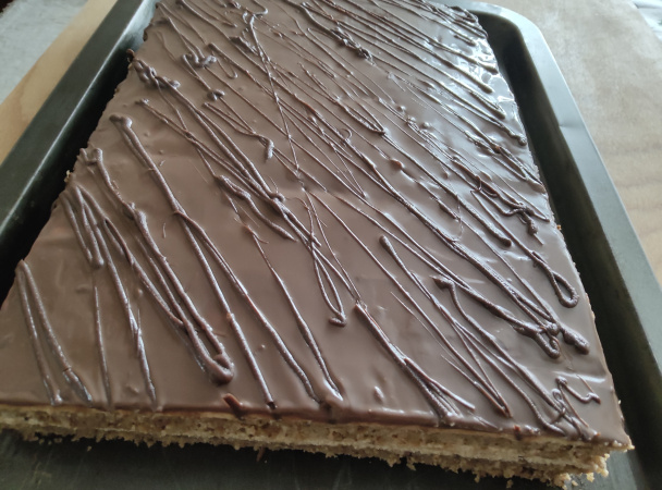 Orechovo-kávový rez s karamelovou plnkou (fotorecept) - obrázok 8