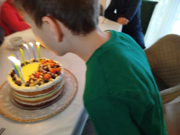 Torta k narodeninám (fotorecept) - obrázok 12