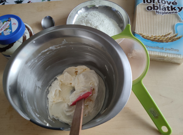 Tortové oblátky plnené sušeným mliekom a čokoládovým krémom (fotorecept) - obrázok 2