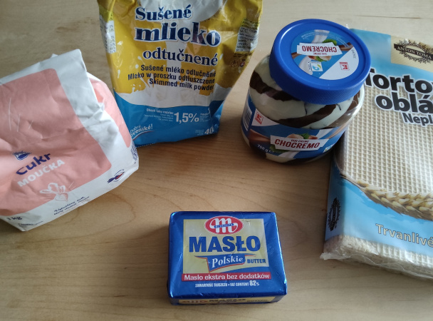 Tortové oblátky plnené sušeným mliekom a čokoládovým krémom (fotorecept) - obrázok 1