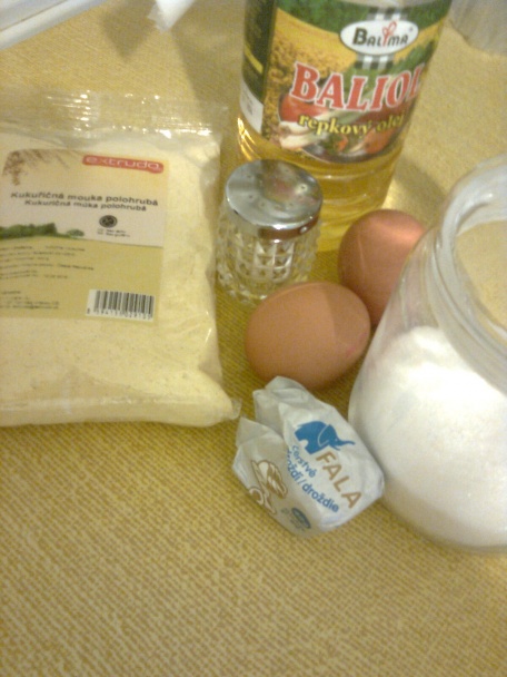 Koláč z kukuričnej múky (fotorecept) - obrázok 2