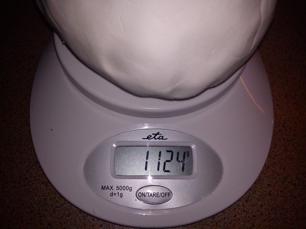 Elastická hmota na torty - obrázok 4