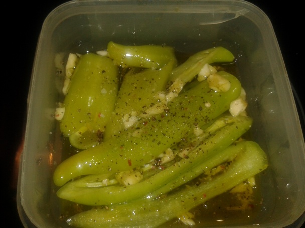 Steak s pálivou omáčkou, pečenou paprikou a zemiakmi (fotorecept) - obrázok 1