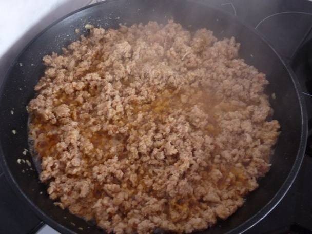 Zapečená cuketa s mletým bravčovým mäsom a šampiňónmi (fotorecept) - obrázok 1