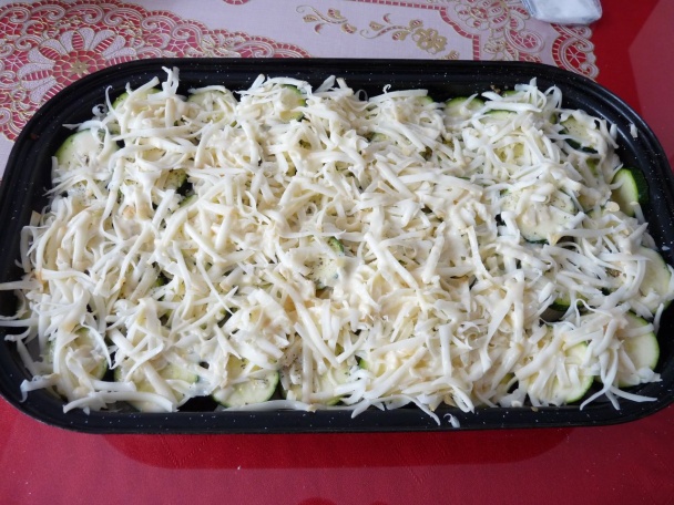 Zapečená cuketa s mletým bravčovým mäsom a šampiňónmi (fotorecept) - obrázok 2