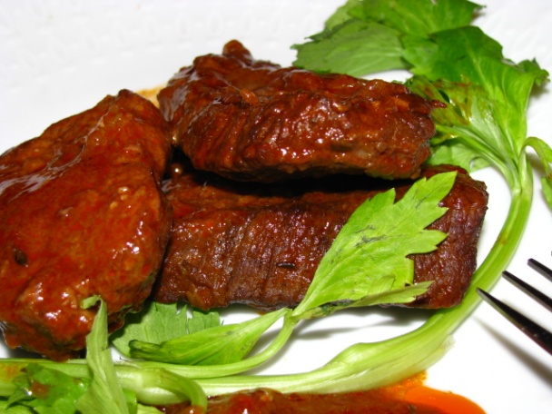 Hovädzie v červenej omáčke (fotorecept) - obrázok 3