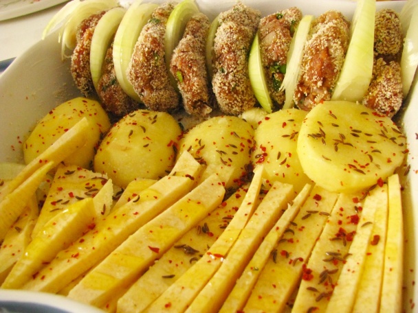 Pikantné fašírky na stojato so strúhankovými zemiakmi a kvakou - obrázok 2