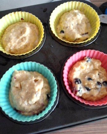 Zdravé muffiny plné ovocia - obrázok 2