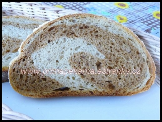 Dvoubarevný kváskový chlebík (fotorecept) - obrázok 7