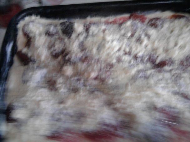 Kysnutý slivkový koláč s drobenkou (fotorecept) - obrázok 3