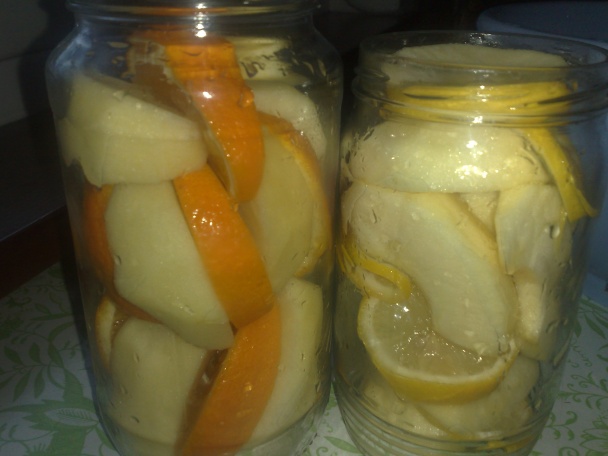 Jablká s pomarančom a citrónom v Tangovom náleve/fotorecept/ - obrázok 1