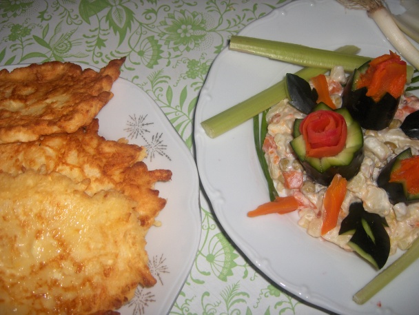 Šalát zdobený uhorkou a mrkvou (fotorecept) - obrázok 4