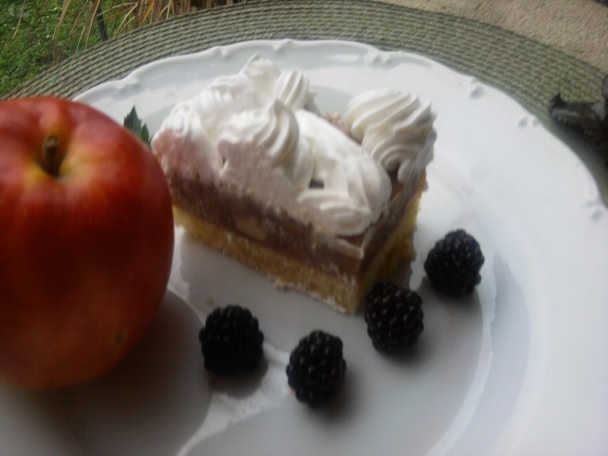 Jablkové rezy so šľahačkou (fotorecept) - obrázok 4