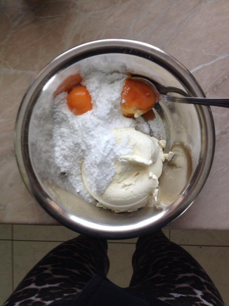 Letná smotanová-ovocná torta s mascarpone (fotorecept) - obrázok 2