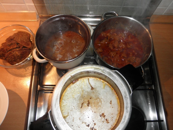 Hovädzina v hubovej omáčke a dvojmäsový perkelt slaninový (fotorecept) - obrázok 10