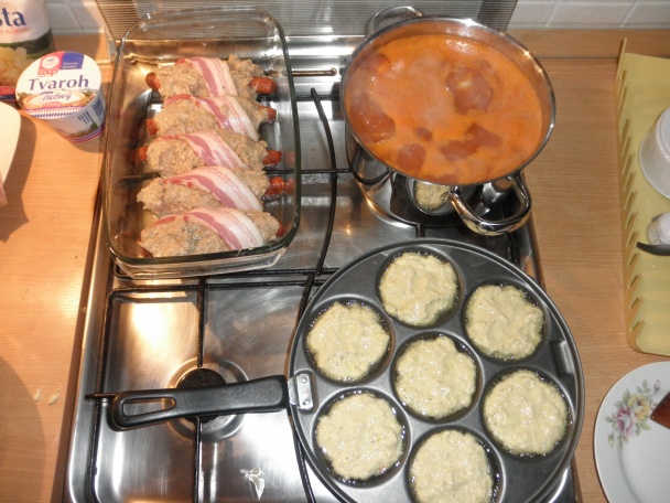 Orgol Chorchoj pod perinou,Fazuľová polievka s kapustou a Mäsové guľky Mimochodom v hubovej omáčke. - obrázok 7