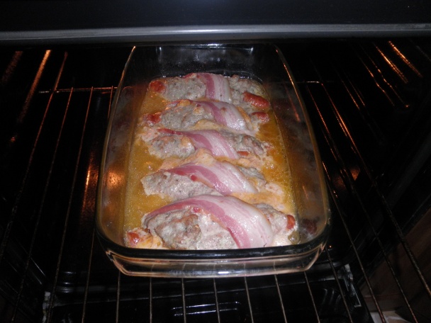 Orgol Chorchoj pod perinou,Fazuľová polievka s kapustou a Mäsové guľky Mimochodom v hubovej omáčke. - obrázok 9