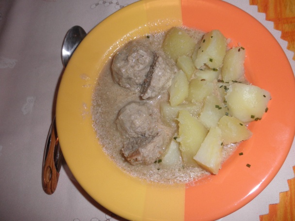 Orgol Chorchoj pod perinou,Fazuľová polievka s kapustou a Mäsové guľky Mimochodom v hubovej omáčke. - obrázok 13