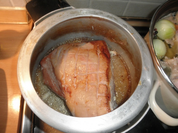 1. Háj sem do piva, prasa; 2. Konsonancia kuraťa a zemiakov 3. Variabilná polievka Gallusových osí - obrázok 6