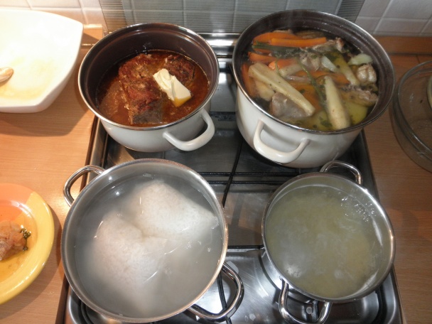 1. Háj sem do piva, prasa; 2. Konsonancia kuraťa a zemiakov 3. Variabilná polievka Gallusových osí - obrázok 12